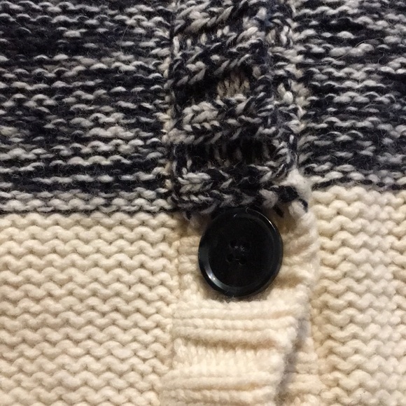 Gap button up cardigan sweater. Size s. - Picture 4 of 10